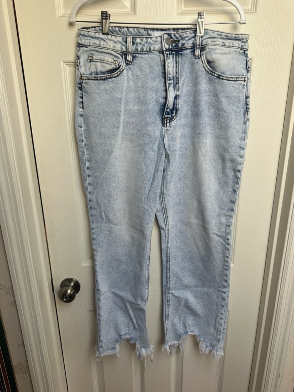 Vervet Women’s Frayed Hem Jeans